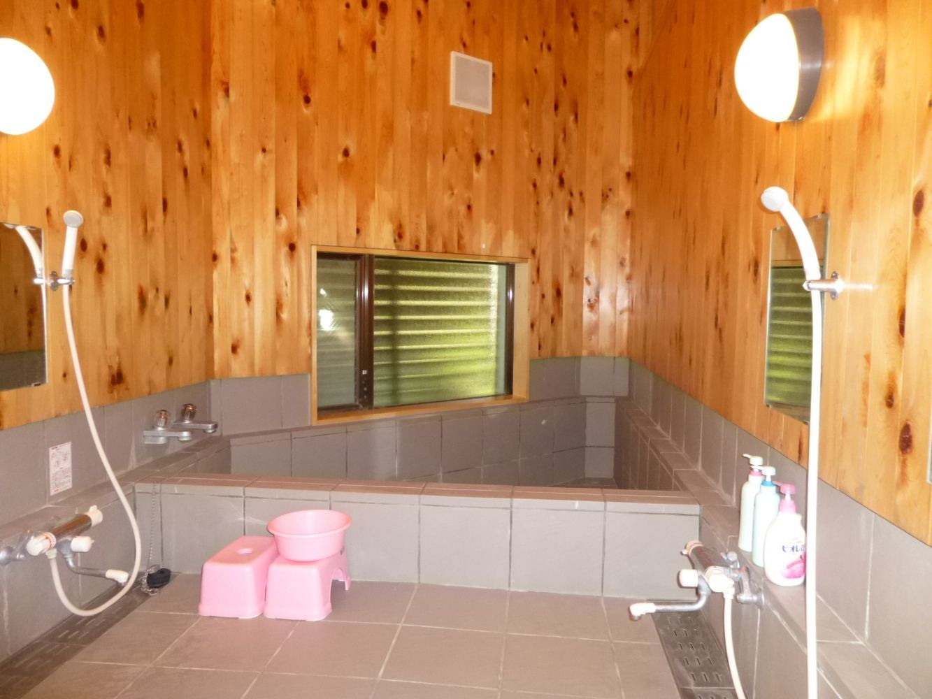 ビレッジハウス仁吾川女性用浴室